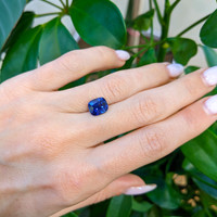 3.08 Ct. Blue Sapphire from Ceylon (Sri Lanka) Life Style