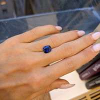3.08 Ct. Blue Sapphire from Ceylon (Sri Lanka) Life Style