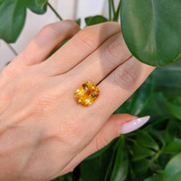 11.08 Ct. Orange Sapphire from Ceylon (Sri Lanka) Life Style