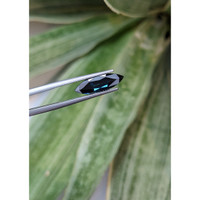 3.60 Ct. Greenish Blue Sapphire from Ceylon (Sri Lanka) Life Style