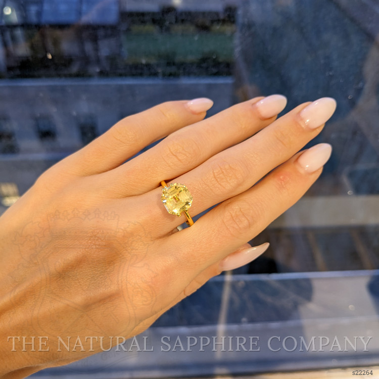 4.69 Ct. Yellow Sapphire from Ceylon (Sri Lanka)