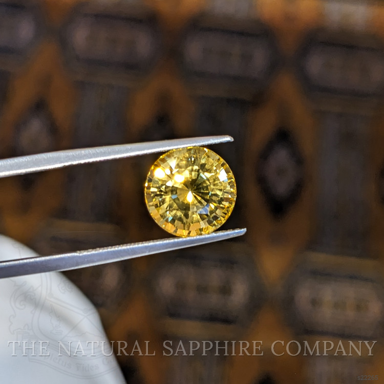 6.46 Ct. Yellow Sapphire from Ceylon (Sri Lanka)