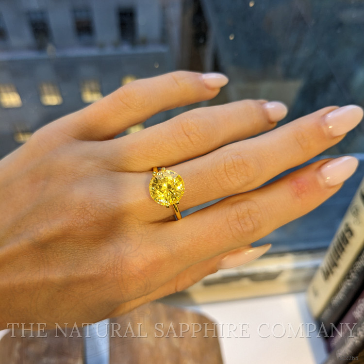 6.46 Ct. Yellow Sapphire from Ceylon (Sri Lanka)