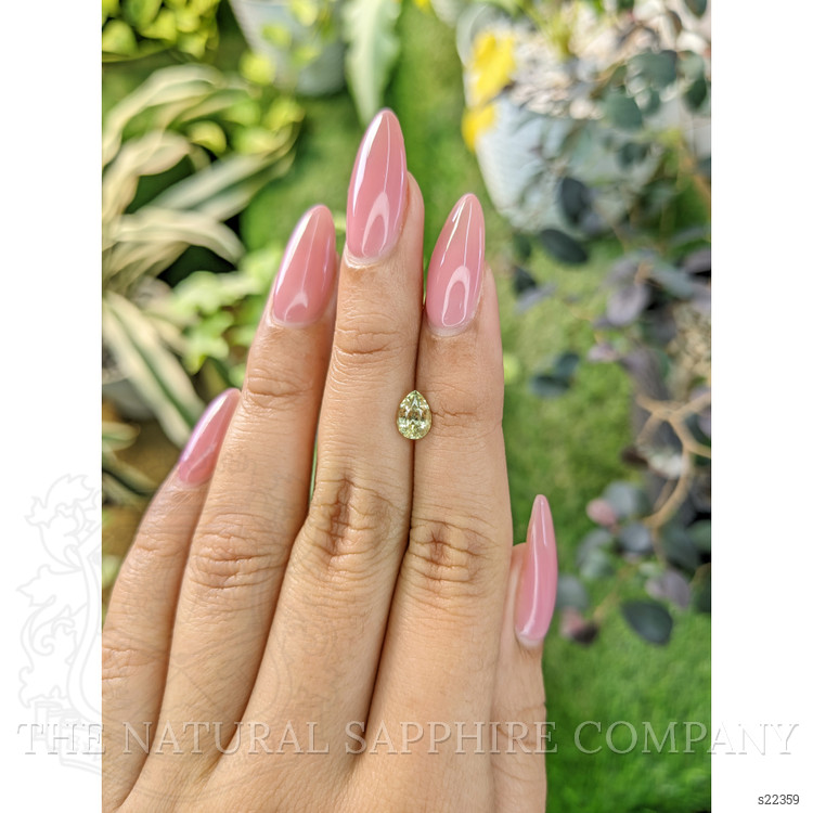 1.05 Ct. Greenish Yellow Sapphire from Ceylon (Sri Lanka)
