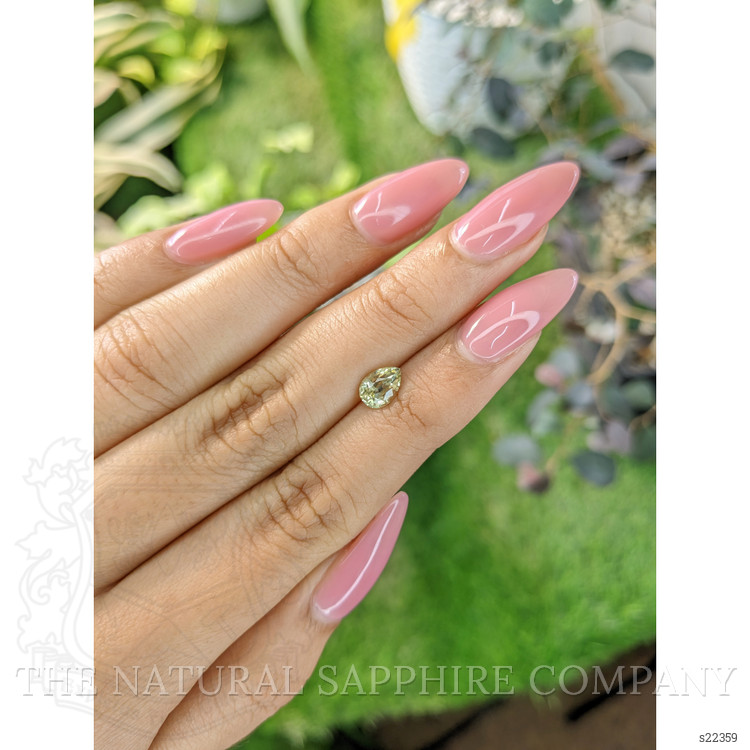 1.05 Ct. Greenish Yellow Sapphire from Ceylon (Sri Lanka)