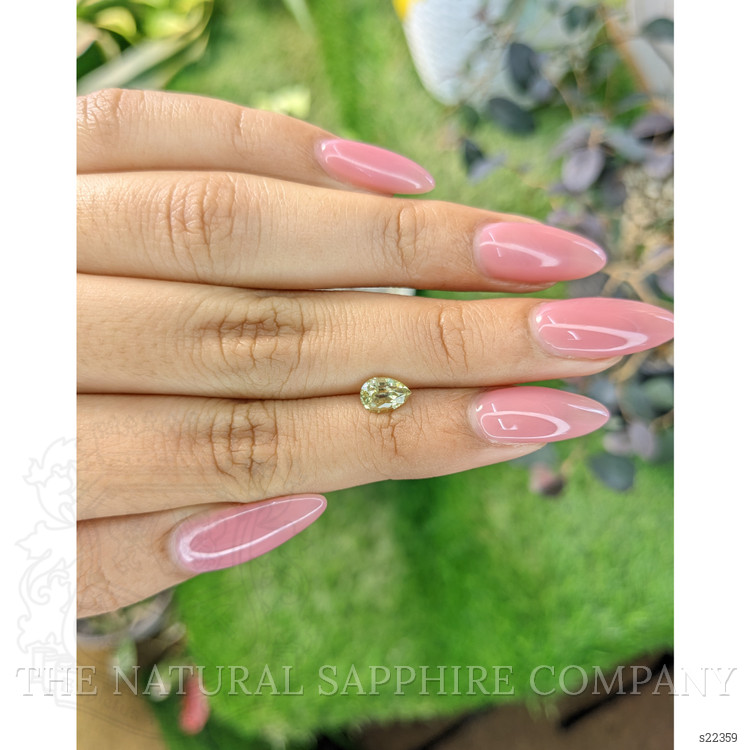 1.05 Ct. Greenish Yellow Sapphire from Ceylon (Sri Lanka)