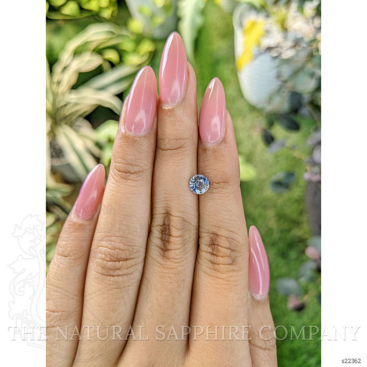 0.91 Ct. Bi Color Sapphire from Ceylon (Sri Lanka)