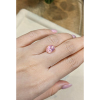 4.09 Ct. Padparadscha Sapphire from Ceylon (Sri Lanka) Life Style