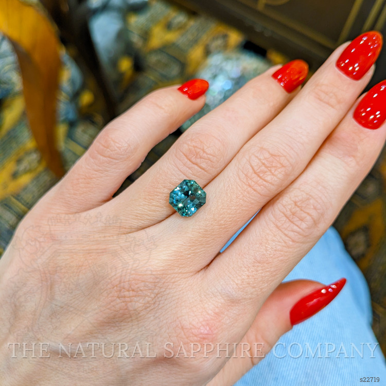 4.03 Ct. Bluish Green Sapphire from Ceylon (Sri Lanka)