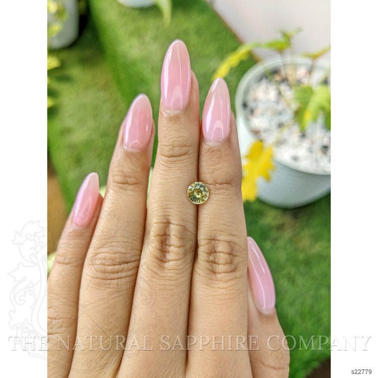 1.06 Ct. Yellow Sapphire from Ceylon (Sri Lanka)