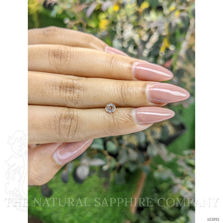 0.50 Ct. Peach Sapphire from Ceylon (Sri Lanka)