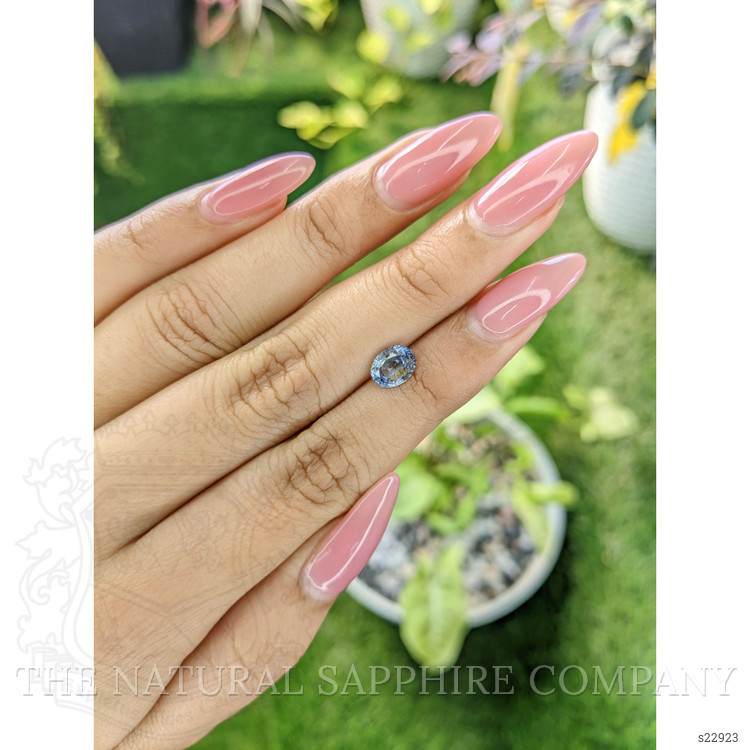 1.39 Ct. Bi Color Sapphire from Ceylon (Sri Lanka)