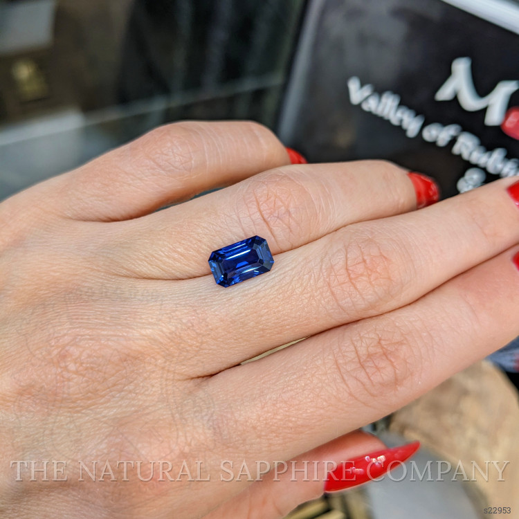 2.54 Ct. Blue Sapphire from Ceylon (Sri Lanka)