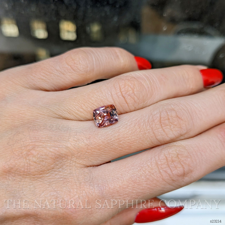 2.28 Ct. Padparadscha Sapphire from Ceylon (Sri Lanka)