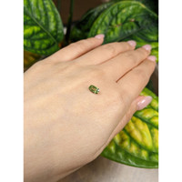 0.98 Ct. Green Sapphire from Ceylon (Sri Lanka) Life Style