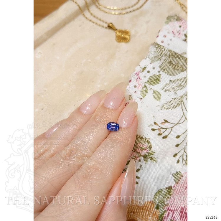 1.06 Ct. Purplish Blue Sapphire from Ceylon (Sri Lanka)