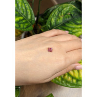 1.04 Ct. Purplish Pink Sapphire from Ceylon (Sri Lanka) Life Style