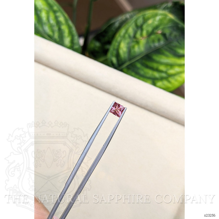 1.04 Ct. Purplish Pink Sapphire from Ceylon (Sri Lanka)