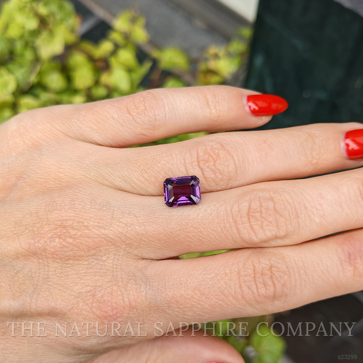 3.31 Ct. Purple Sapphire from Ceylon (Sri Lanka)