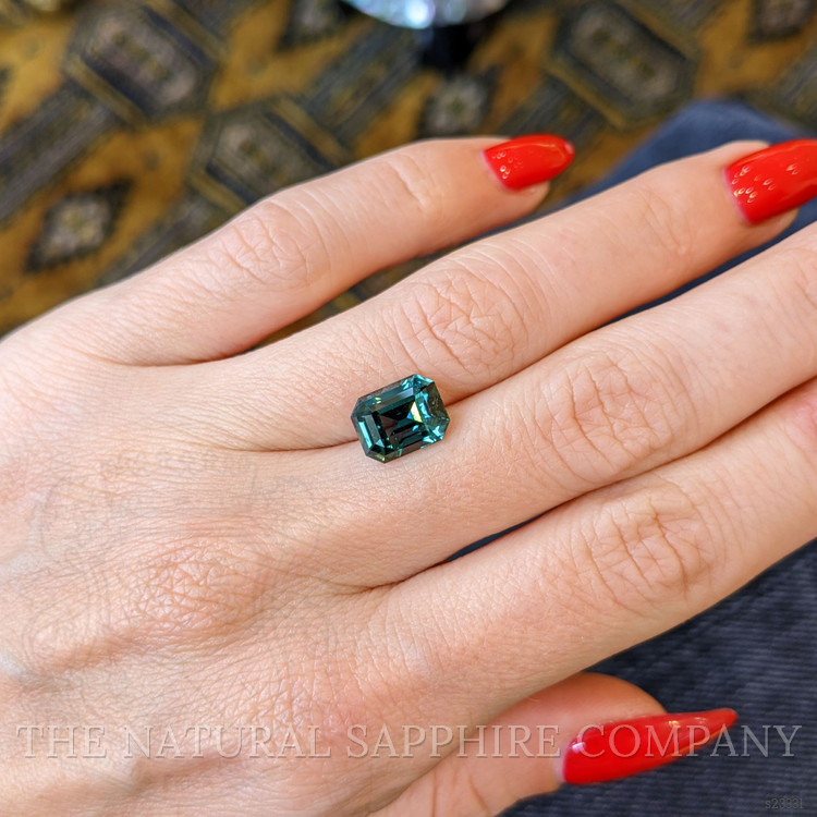 4.00 Ct. Bluish Green Sapphire from Ceylon (Sri Lanka)