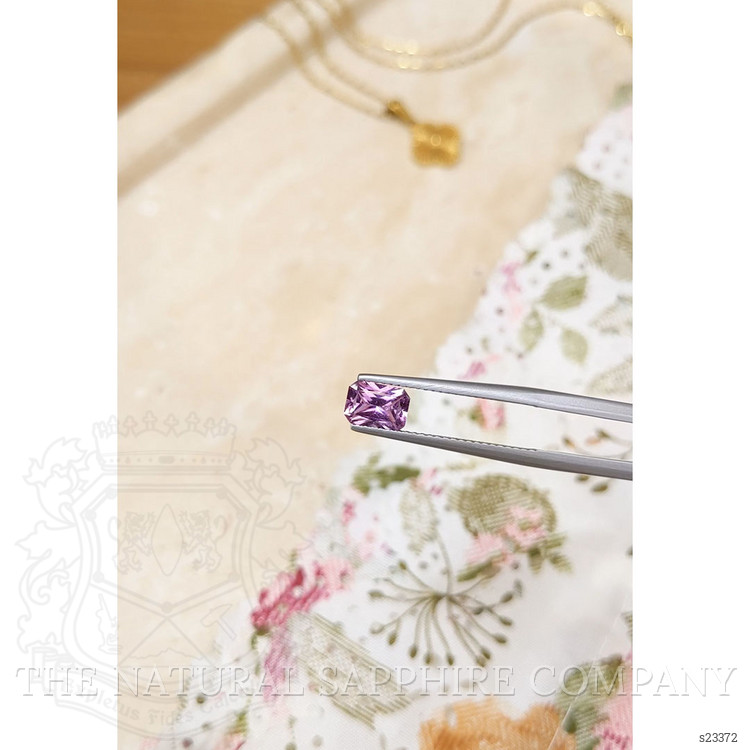 1.01 Ct. Pinkish Purple Sapphire from Ceylon (Sri Lanka)