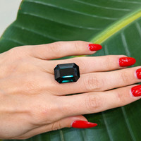 29.12 Ct. Bluish Green Sapphire from Ceylon (Sri Lanka) Life Style