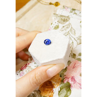 2.00 Ct. Blue Sapphire from Ceylon (Sri Lanka) Life Style