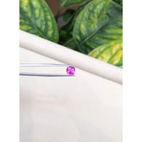 2.03 Ct. Pink Sapphire from Ceylon (Sri Lanka) Life Style