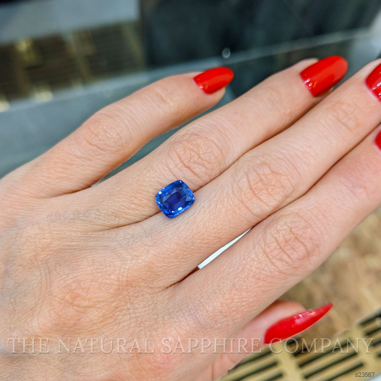 3.00 Ct. Blue Sapphire from Ceylon (Sri Lanka)