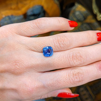 3.26 Ct. Blue Sapphire from Ceylon (Sri Lanka) Life Style