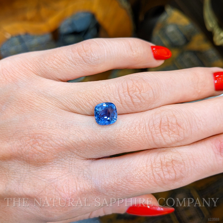 3.26 Ct. Blue Sapphire from Ceylon (Sri Lanka)