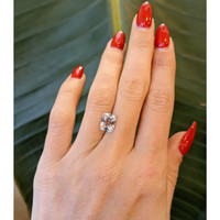 3.19 Ct. White Sapphire from Ceylon (Sri Lanka) Life Style