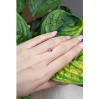 1.39 Ct. Padparadscha Sapphire from Ceylon (Sri Lanka) Life Style