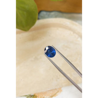 3.81 Ct. Blue Sapphire from Ceylon (Sri Lanka) Life Style