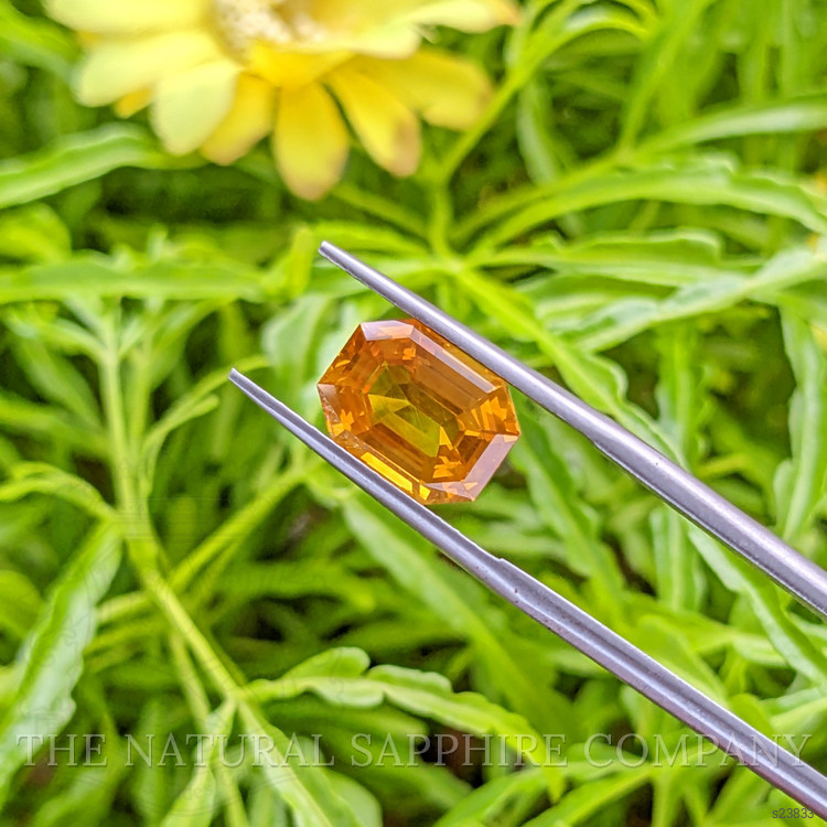 4.32 Ct. Yellowish Orange Sapphire from Ceylon (Sri Lanka)