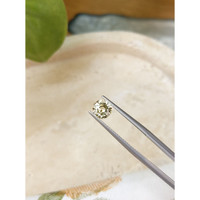 1.35 Ct. Yellow Sapphire from Ceylon (Sri Lanka) Life Style