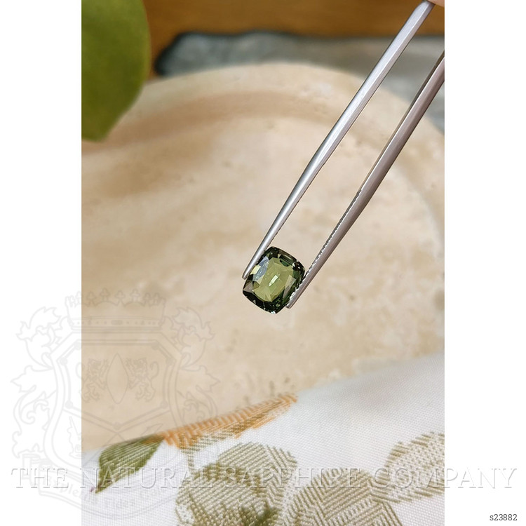 2.67 Ct. Green Sapphire from Ceylon (Sri Lanka)