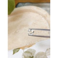 2.61 Ct. Yellow Sapphire from Ceylon (Sri Lanka) Life Style