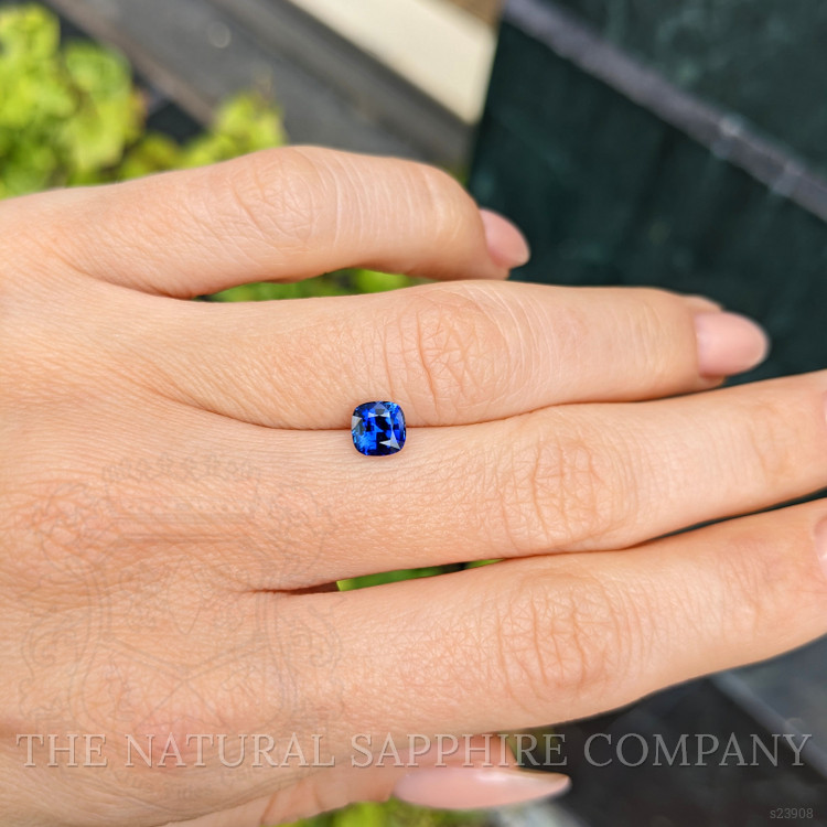 1.01 Ct. Blue Sapphire from Ceylon (Sri Lanka)