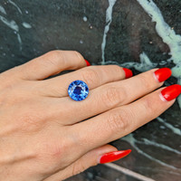 7.58 Ct. Blue Sapphire from Ceylon (Sri Lanka) Life Style