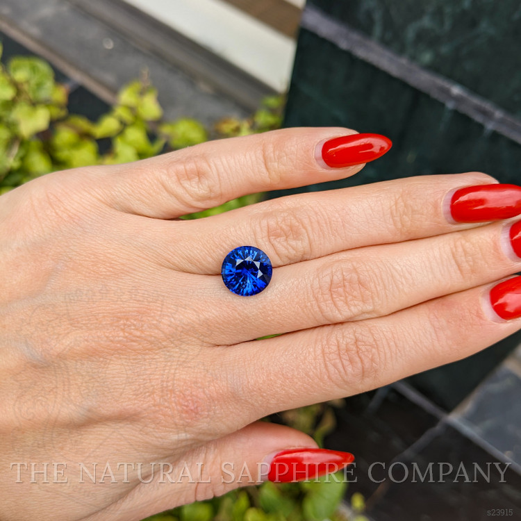 6.41 Ct. Blue Sapphire from Ceylon (Sri Lanka)
