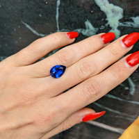 5.21 Ct. Blue Sapphire from Ceylon (Sri Lanka) Life Style