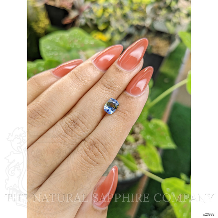 1.78 Ct. Bi Color Sapphire from Ceylon (Sri Lanka)