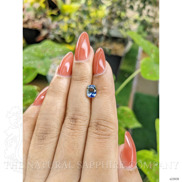 1.78 Ct. Bi Color Sapphire from Ceylon (Sri Lanka)