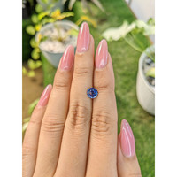 1.20 Ct. Bi Color Sapphire from Ceylon (Sri Lanka) Life Style