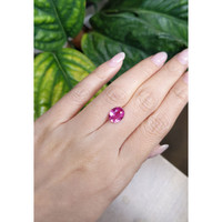 3.02 Ct. Pink Sapphire from Ceylon (Sri Lanka) Life Style