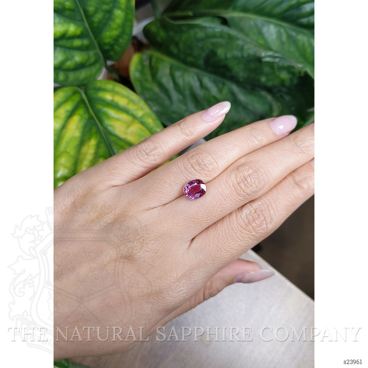 2.68 Ct. Purplish Pink Sapphire from Ceylon (Sri Lanka)