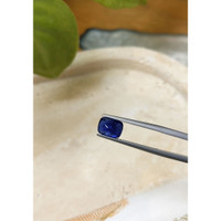 2.59 Ct. Blue Cabochon Sapphire from Ceylon (Sri Lanka) Life Style
