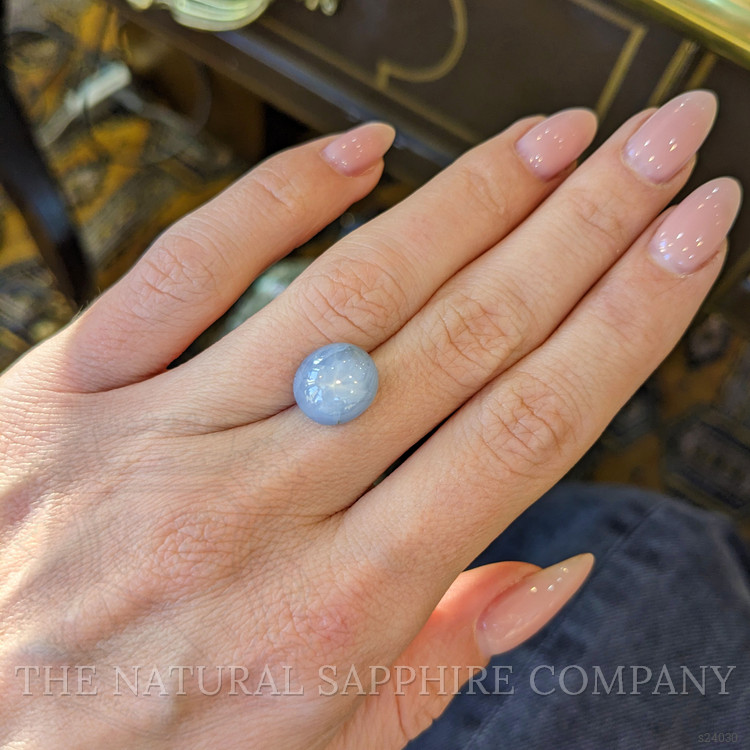 9.00 Ct. Bluish Grey Star Sapphire from Ceylon (Sri Lanka)