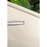 0.32 Ct. Bi Color Sapphire from Madagascar Life Style